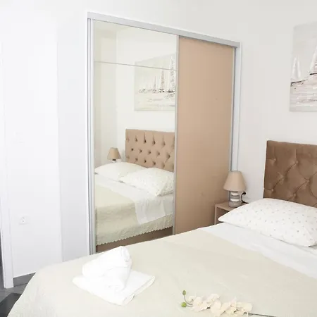 Old Town Apartament *