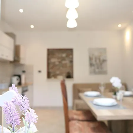 Old Town Apartament *